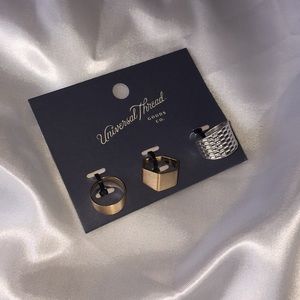 Universal Thread 3 piece ring set